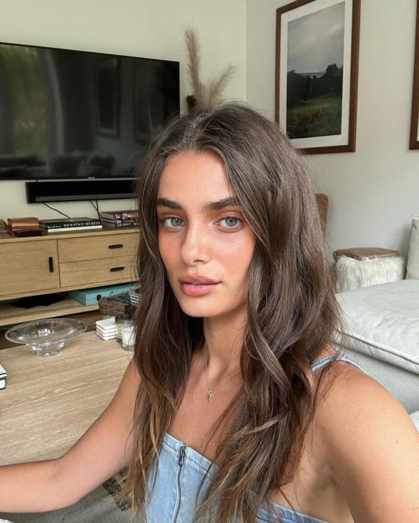 Taylor Hill's Bold Photoshoot: A Fashionable Display of Versatility