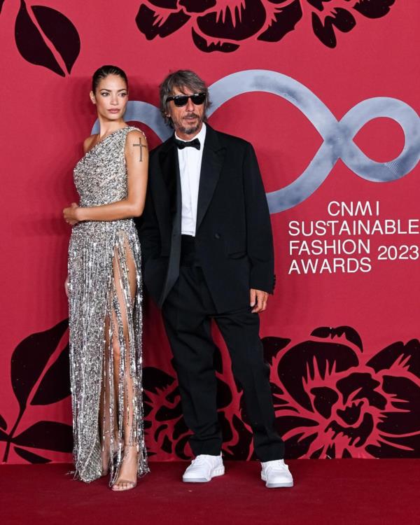 Bold Instagram Photoshoot: Red Carpet Moments with Milan Fashion