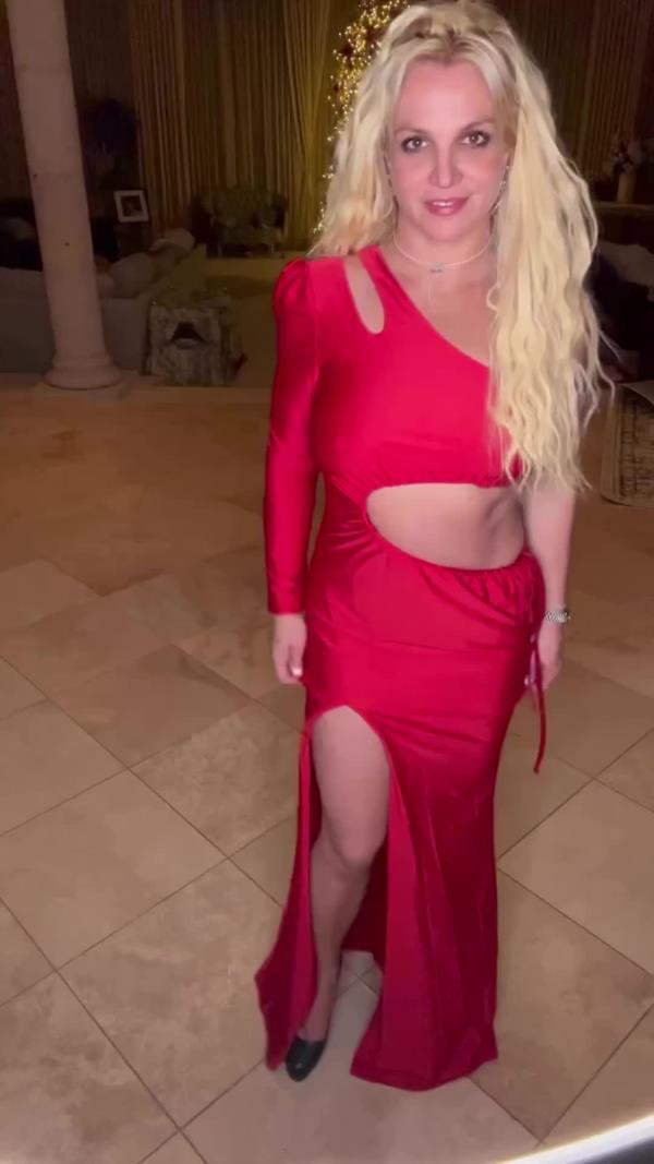 Britney Spears Filming Video: Behind the Scenes Instagram Update