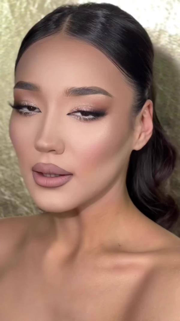 Tomiris Kakimova: Miss Kazakhstan's Charming and Modest Beauty