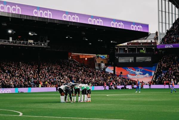 Van Dijk's Confidence Shines in Three Wins in Six Days
