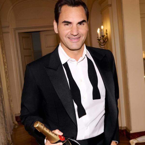 Timeless Elegance: Roger Federer's Classic Style and Winning Charisma