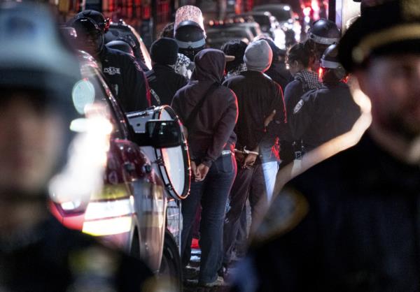 Los Angeles Extends Curfew To 6 A.M. After Protests
