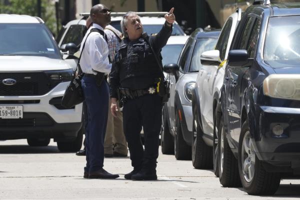 Texas Police Officer Shot Near ICE Detention Center